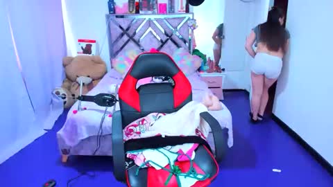 luna_analya online show from March 18, 5:30 pm