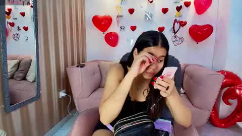 Luna And Titan  online show from February 20, 4:12 am