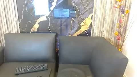 luna_bella882689 online show from June 18, 5:29 pm