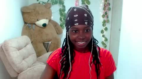 luna_bella882689 online show from June 3, 1:14 pm