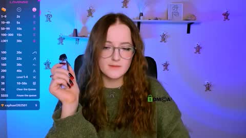 luna_berryy online show from January 16, 8:40 pm