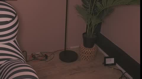 Lunita online show from April 15, 11:46 am