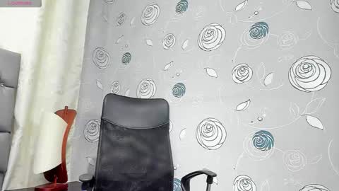 Luna Eva online show from October 2, 2:05 pm