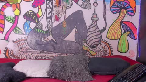 luna_gc online show from April 1, 12:55 am