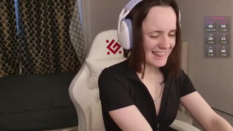 luna_loveeee online show from October 19, 3:55 am