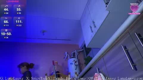 Luna Luuvz online show from June 20, 4:07 am