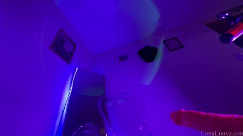 Luna Luuvz online show from April 3, 5:03 am