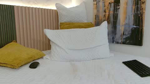 luna_valle online show from June 2, 9:17 pm
