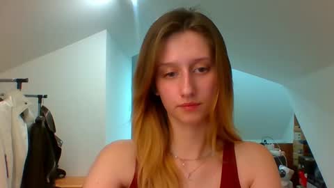 L U N A  online show from February 5, 5:53 pm