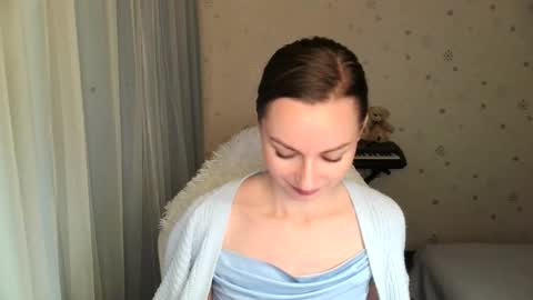 lunaa_bluee online show from November 12, 10:01 pm