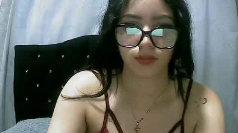 Snapshot of lunaa_sub chatting on February 18, 11:08 pm lunaa_sub online show from February 18, 11:08 pm