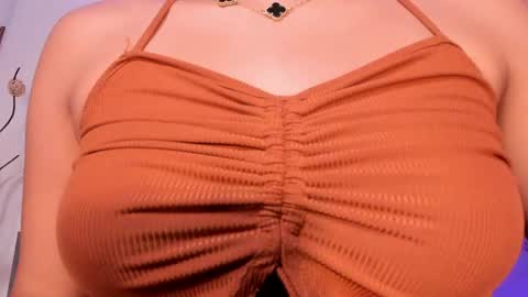 Luna Aspen online show from April 11, 6:23 pm