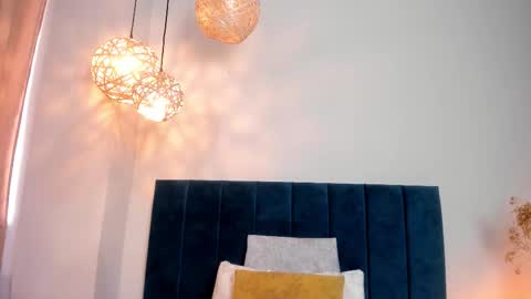 Luna Aspen online show from February 27, 6:33 pm