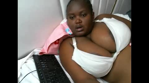 lunabloom01 online show from September 14, 12:35 am