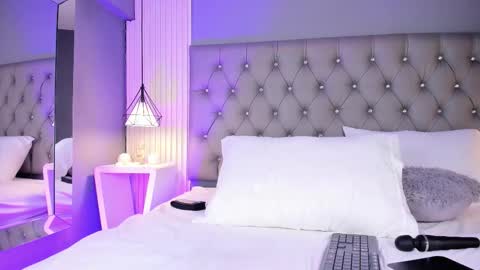 Luna  online show from March 13, 6:11 pm