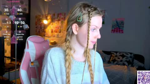 Britney online show from March 29, 7:15 pm