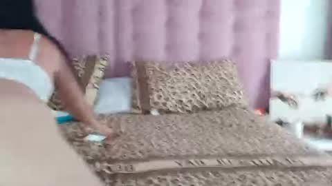 LunaLeonCoupleWife online show from June 20, 7:14 am