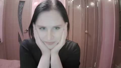 lunamystique_ online show from January 27, 7:46 pm