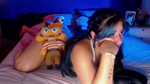 Julieth  online show from June 11, 4:27 pm