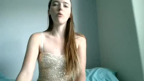 lunapixie2020 online show from June 26, 11:32 pm