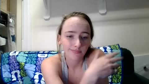 lunapixie2020 online show from July 24, 4:42 am