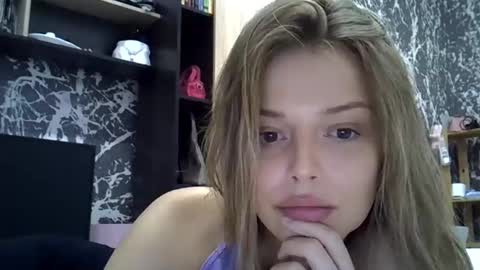 Luna  online show from October 30, 7:14 pm