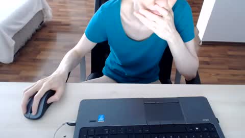 lunavibe_ online show from June 13, 11:53 am
