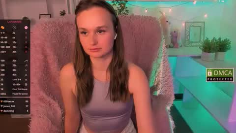 Snapshot of lunavibee chatting on October 2, 9:35 pm Luna online show from October 2, 9:35 pm