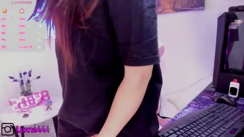   online show from October 20, 8:03 pm