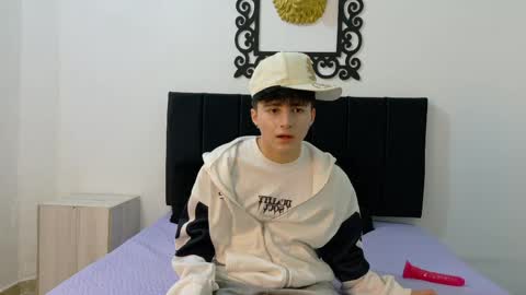 lunaydream online show from June 5, 11:26 am