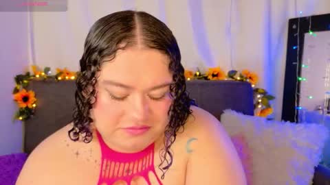 L U N I T A  online show from January 13, 3:47 am