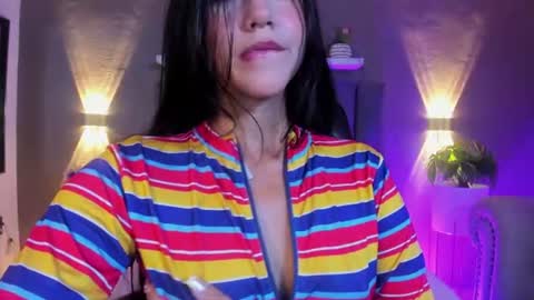 L U N A  online show from July 25, 1:31 pm