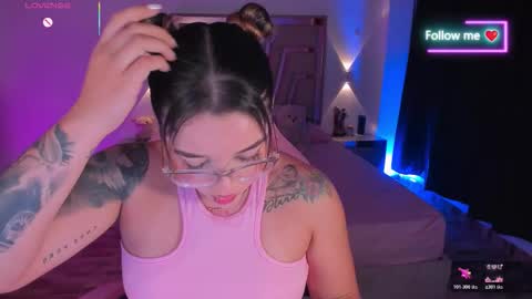 LUNA ROSE online show from February 14, 7:22 am