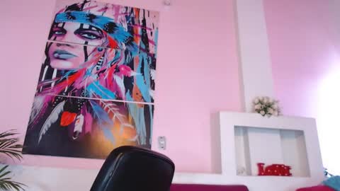 LunoxLili online show from February 19, 4:00 pm