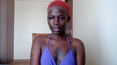 luo_queen online show from June 7, 10:53 am