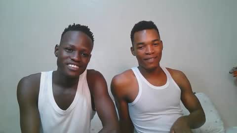 luoislove online show from February 17, 8:19 pm