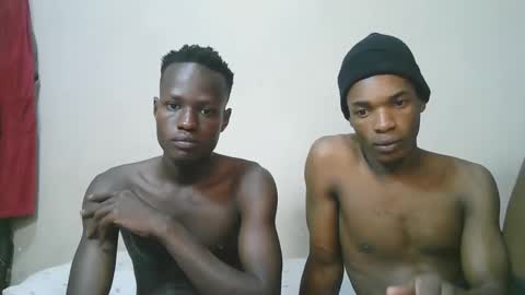 luoislove online show from April 11, 7:07 pm