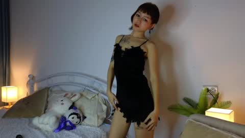 luomay online show from December 3, 1:49 pm