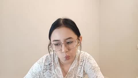 Roxie online show from April 14, 2:31 pm