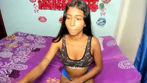 Snapshot of lupita_hot77 chatting on October 19, 5:34 am lupita_hot77 online show from October 19, 5:34 am