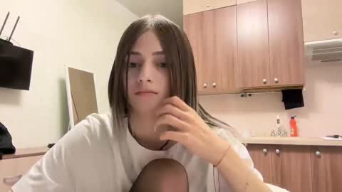 May online show from October 30, 6:19 pm