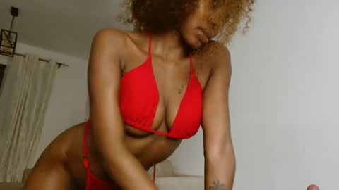 Karly    follow for next broadcast updates kisses online show from January 4, 9:31 pm