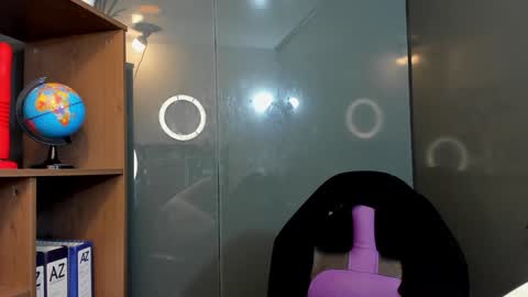 Snapshot of lust_mom chatting on December 6, 9:07 pm Angela 3 online show from December 6, 9:07 pm