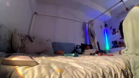 LOLA online show from May 14, 6:33 am