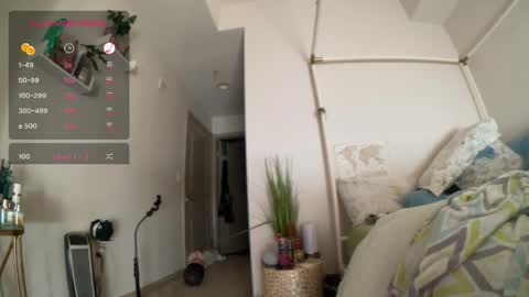 LOLA online show from April 1, 6:49 pm