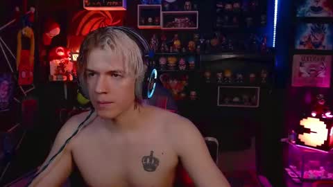 Snapshot of lustymatt chatting on October 8, 3:45 am lustymatt online show from October 8, 3:45 am