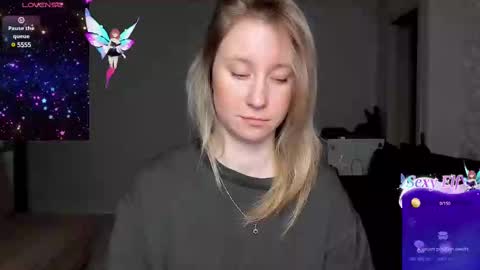 Snapshot of lusyagreenberg chatting on February 9, 4:29 pm LusyaGreenberg online show from February 9, 4:29 pm