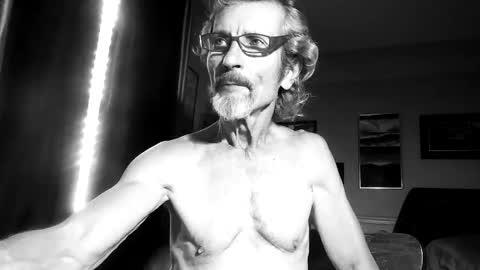 Peter Jacksone online show from May 18, 8:59 pm