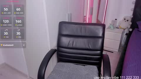 LuvlyAria online show from July 24, 8:50 pm
