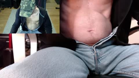 Snapshot of luvshonitoff chatting on December 19, 3:07 am Jim Bo online show from December 19, 3:07 am